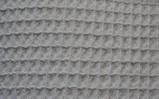Вафельное полотенце: характеристика, применение и тонкости ухода Вафельное полотенце из какой ткани